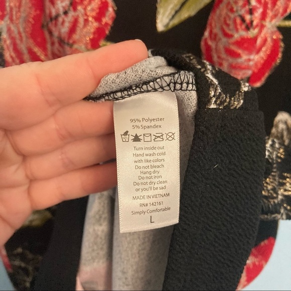 LuLaRoe Floral 3/4 Sleeve Dress - Black/Red - Large - Picture 5 of 8